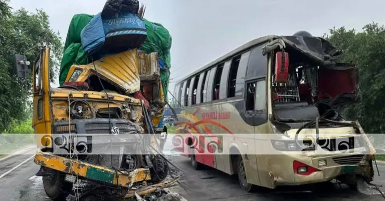 কুষ্টিয়ায় সড়ক দুর্ঘটনা